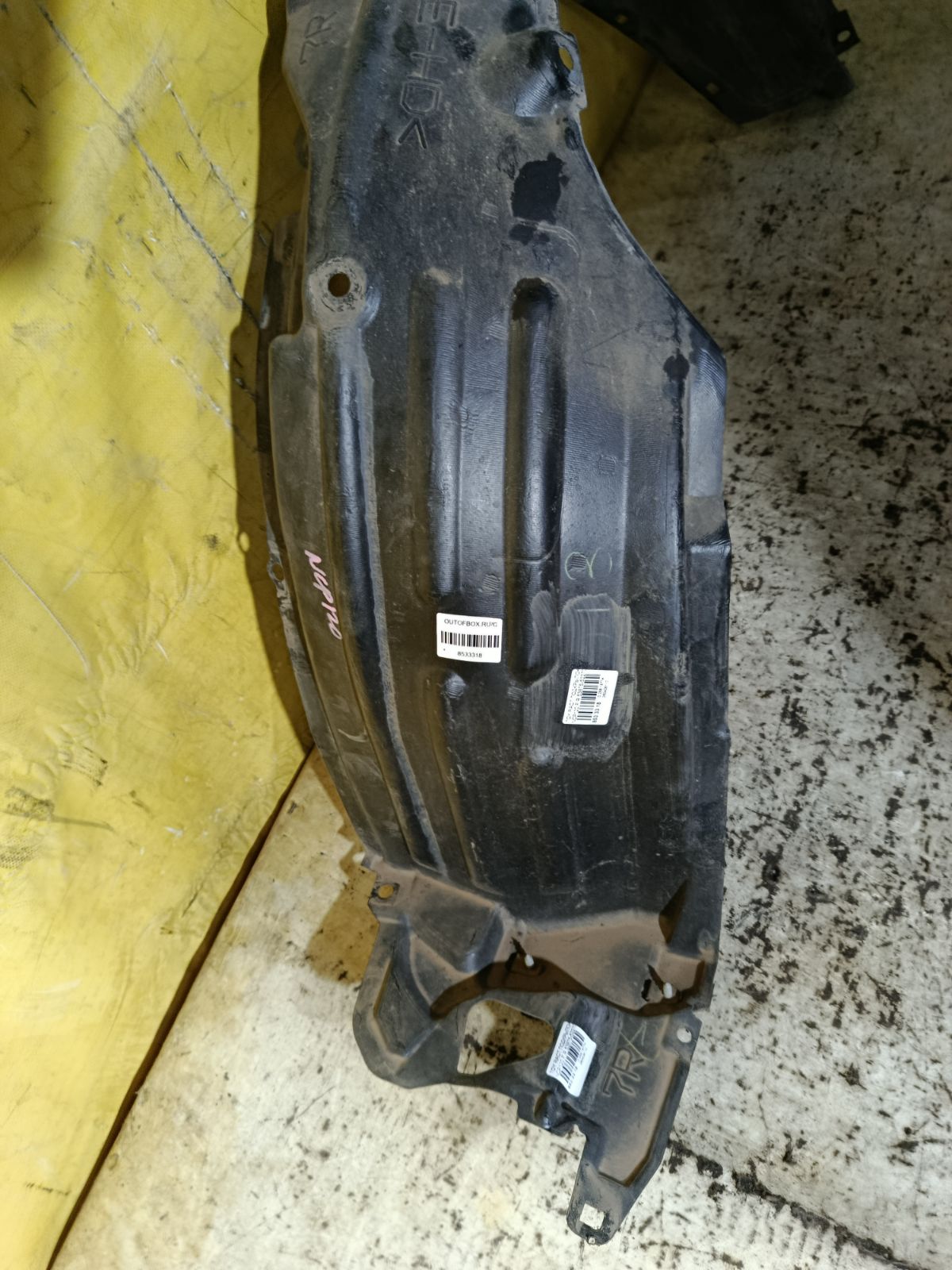 Подкрылок 53875-52270 на Toyota Ractis NCP120 Фото 4