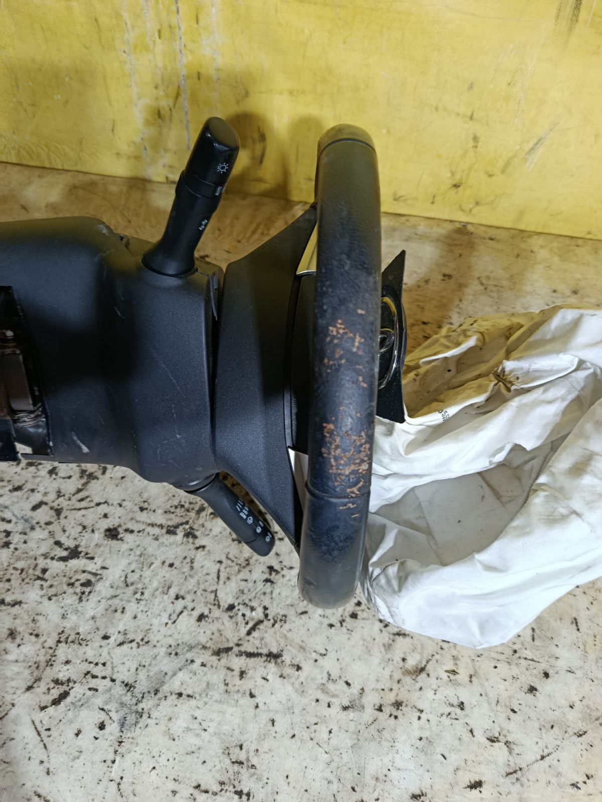 Рулевая колонка на Toyota Ractis NCP120 Фото 4