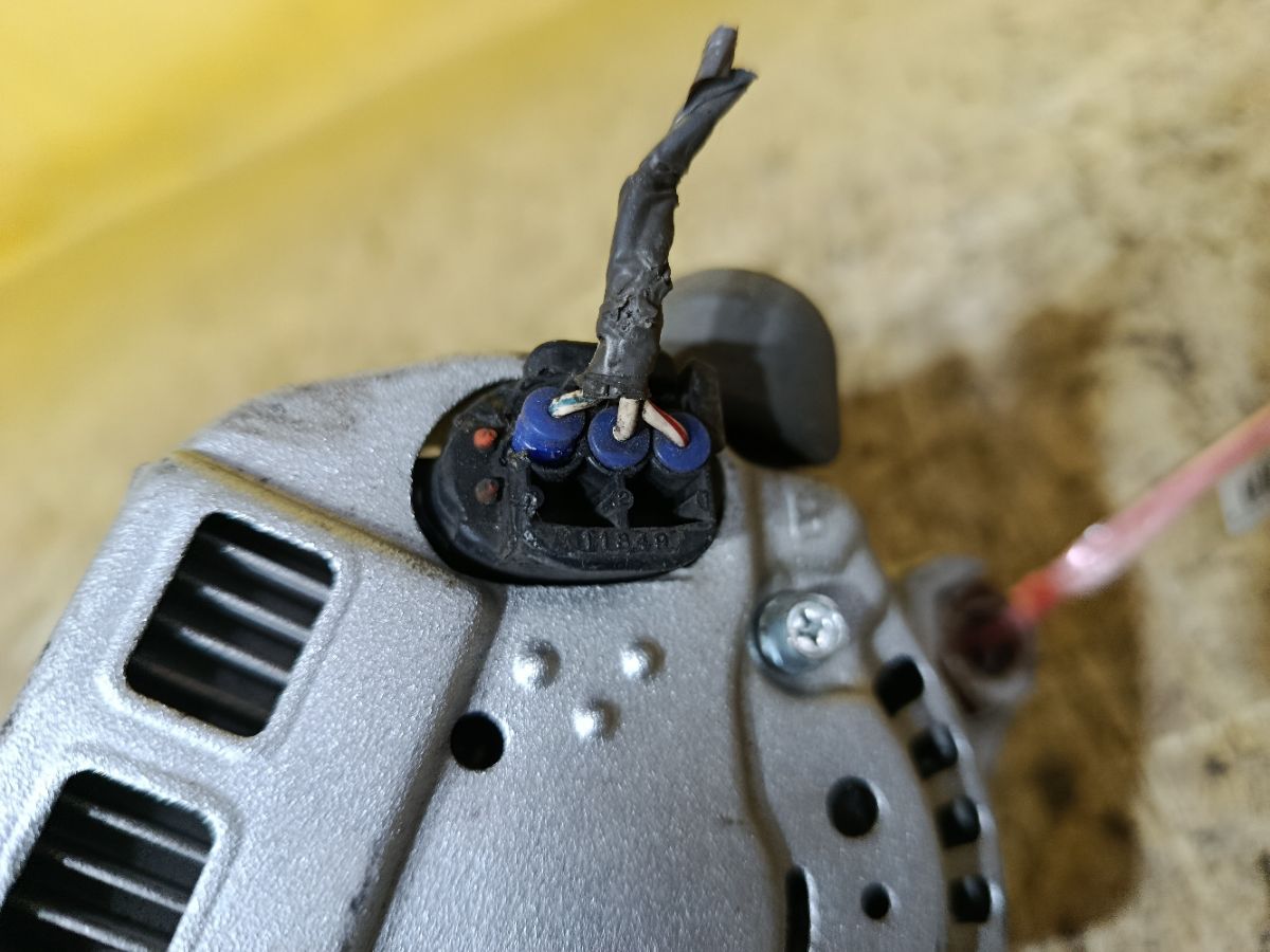 Генератор на Toyota Passo KGC10 1KR-FE Фото 5