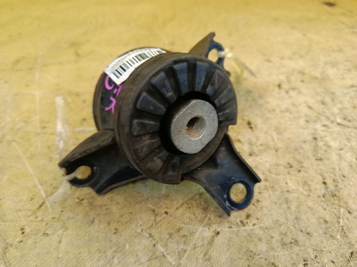 Подушка двигателя на Toyota Passo KGC10 1KR-FE Фото 4