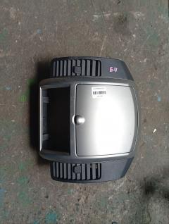 Консоль магнитофона 68260-1U600 на Nissan Note E11 Фото 5