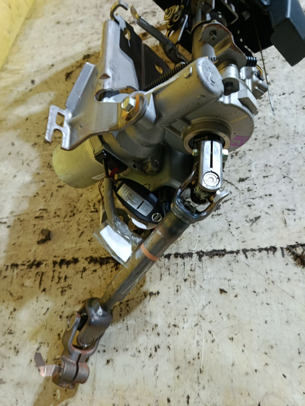 Рулевая колонка на Nissan Note E11 Фото 5