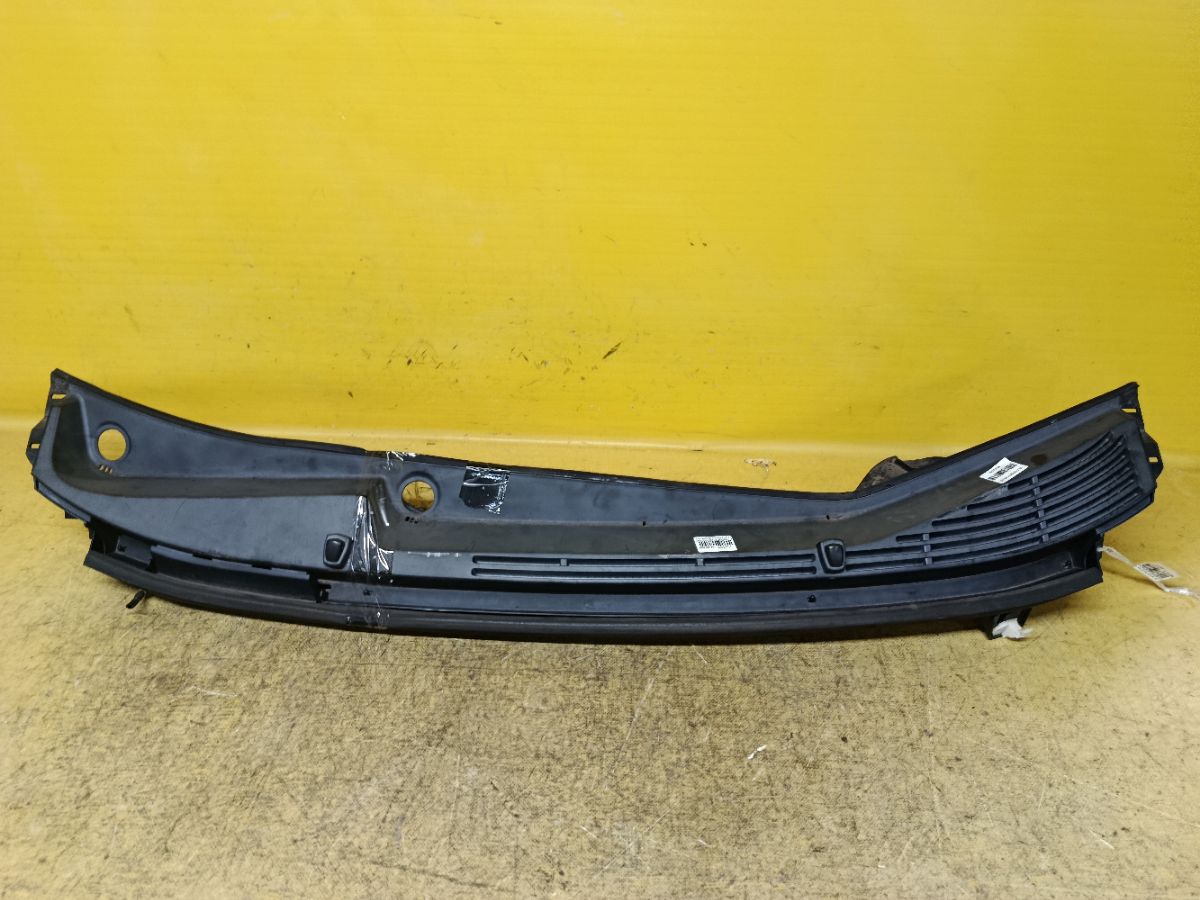 Решетка под лобовое стекло 55708-B2260 на Daihatsu Move LA150S Фото 1