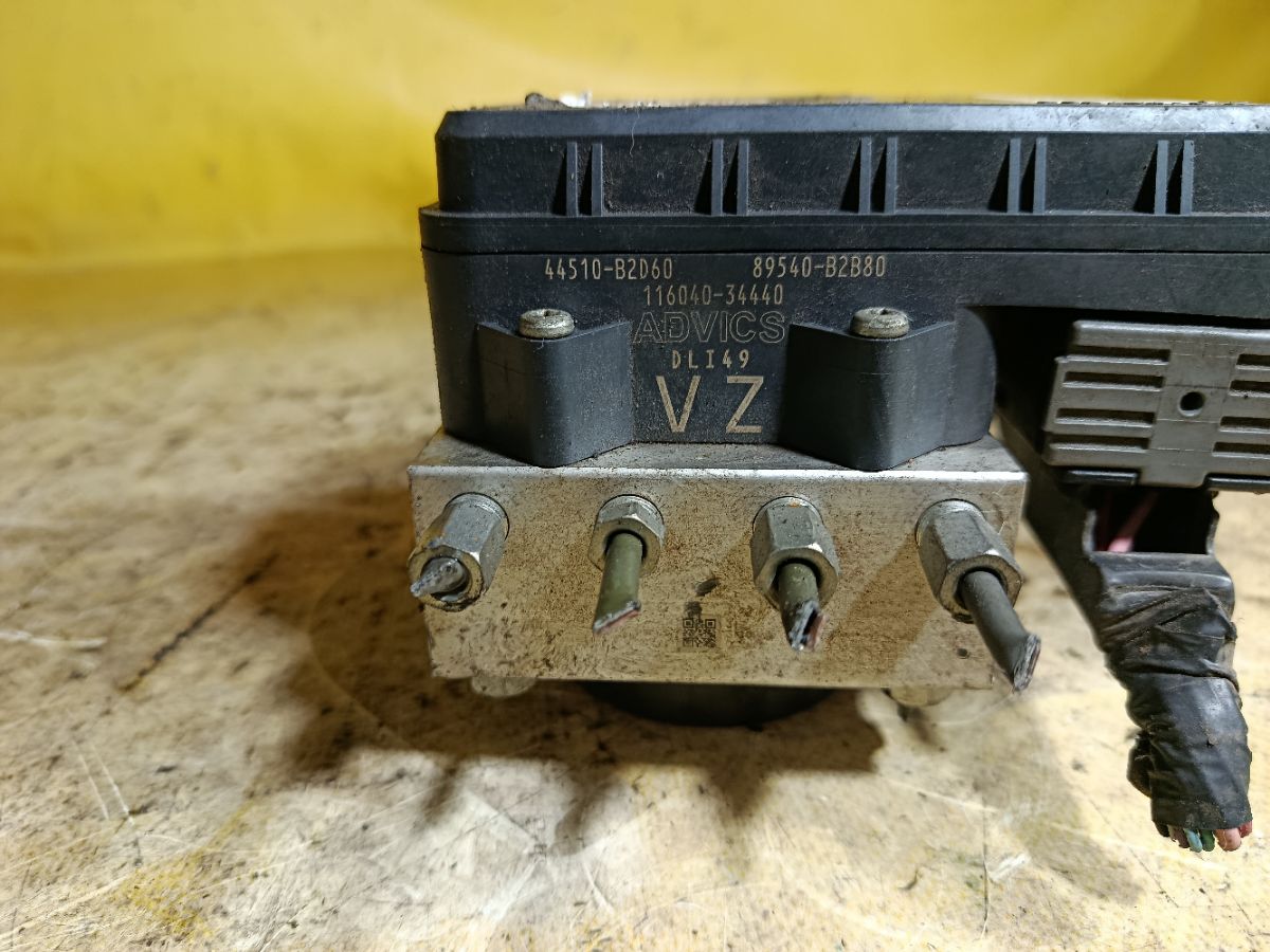 Блок ABS 44510-B2D60, 89540-B2B80 на Daihatsu Move LA100S KF-VE Фото 3