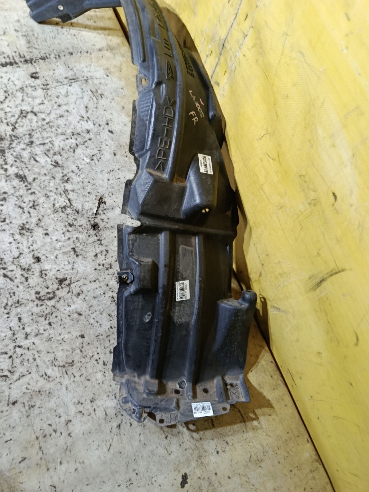 Подкрылок 53875-B2290 на Daihatsu Move LA100S Фото 2