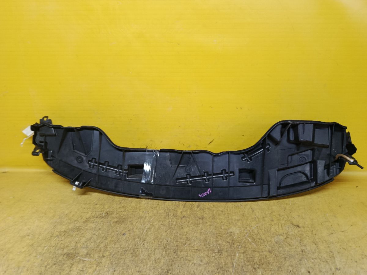 Решетка под лобовое стекло 55781-B2130 на Daihatsu Move LA100S Фото 6