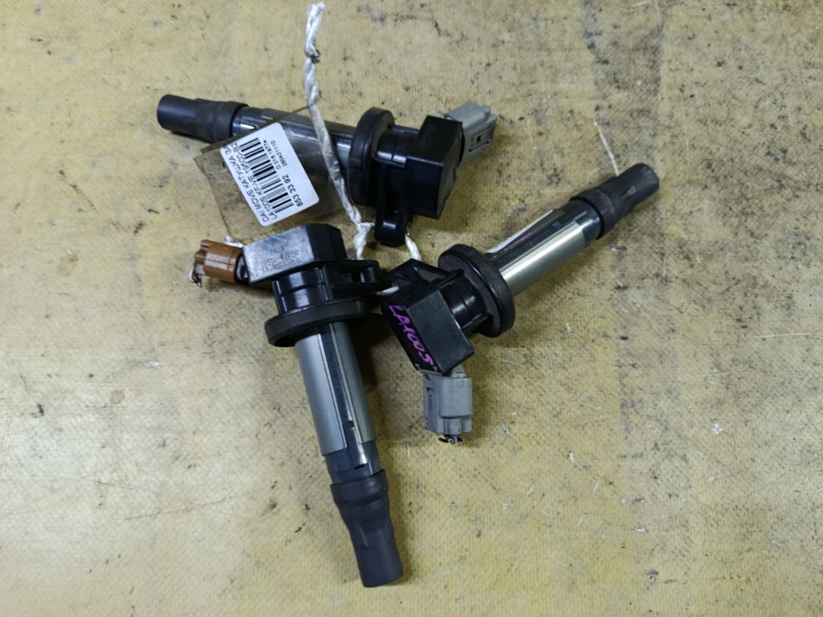 Катушка зажигания 19500-B2050 на Daihatsu Move LA100S KF-VE Фото 1