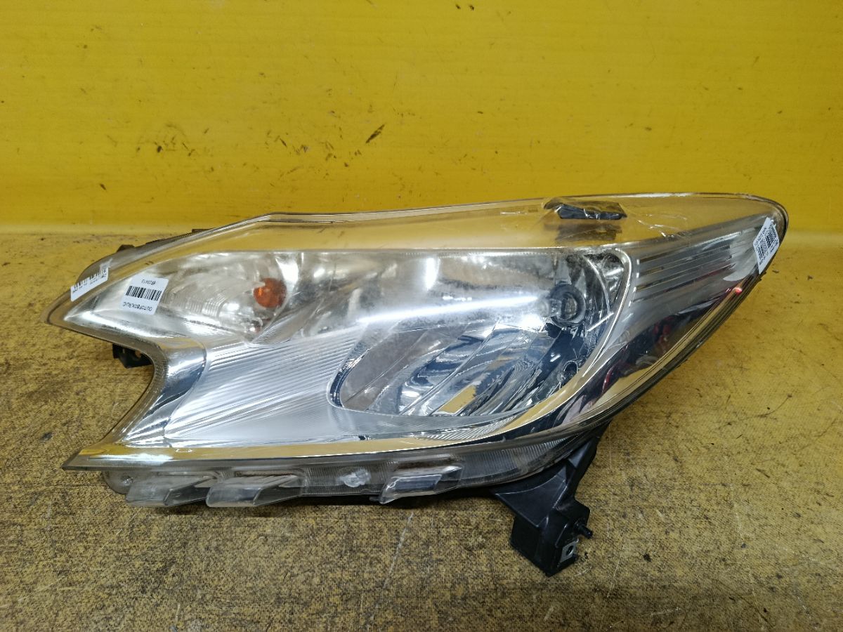 Фара 1868 1868, на Nissan Note E12 Фото 1