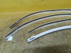 Молдинг на дверь на Toyota Crown GRS182 Фото 4