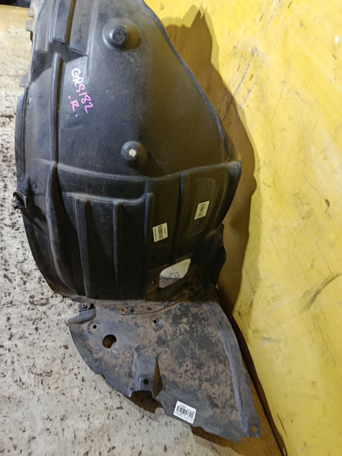 Подкрылок 53875-30210 на Toyota Crown GRS182 Фото 3