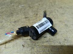 Насос омывателя стекла 85330-60140 на Toyota Voxy ZRR70G 3ZR-FAE Фото 2