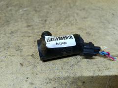 Насос омывателя стекла 85330-60140 на Toyota Voxy ZRR70G 3ZR-FAE Фото 3