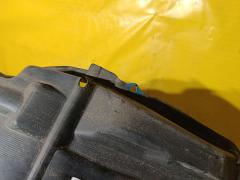 Подкрылок 53876-28251 на Toyota Voxy ZRR70G Фото 4