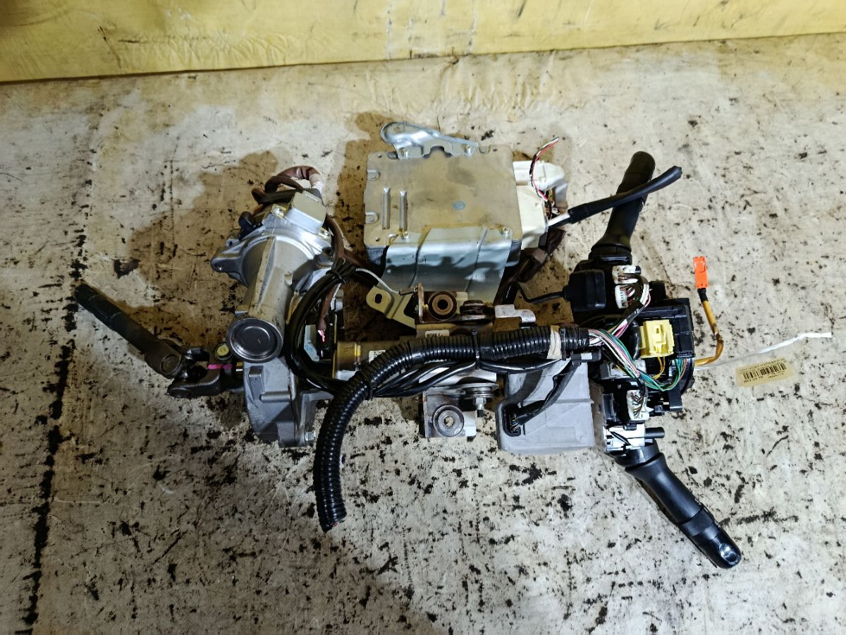 Рулевая колонка на Toyota Voxy ZRR70G Фото 3