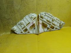 Крепление бампера 52115-28210, 52116-28210 на Toyota Voxy ZRR70G Фото 3