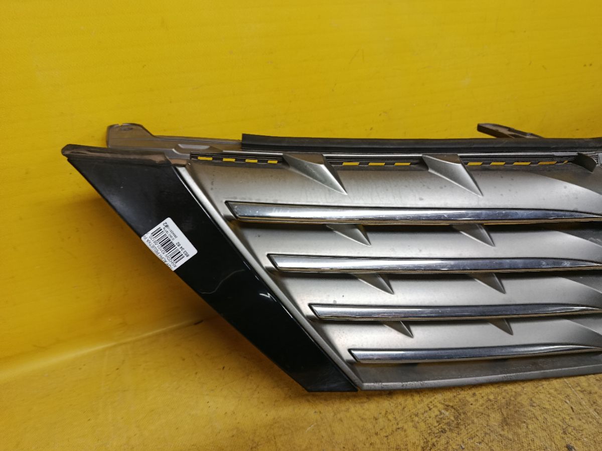 Решетка радиатора 53101-58120, 75301-58060 на Toyota Alphard ANH20W Фото 6