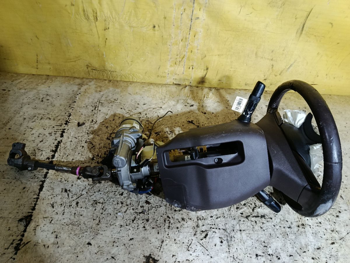 Рулевая колонка на Toyota Spade NCP141 Фото 4