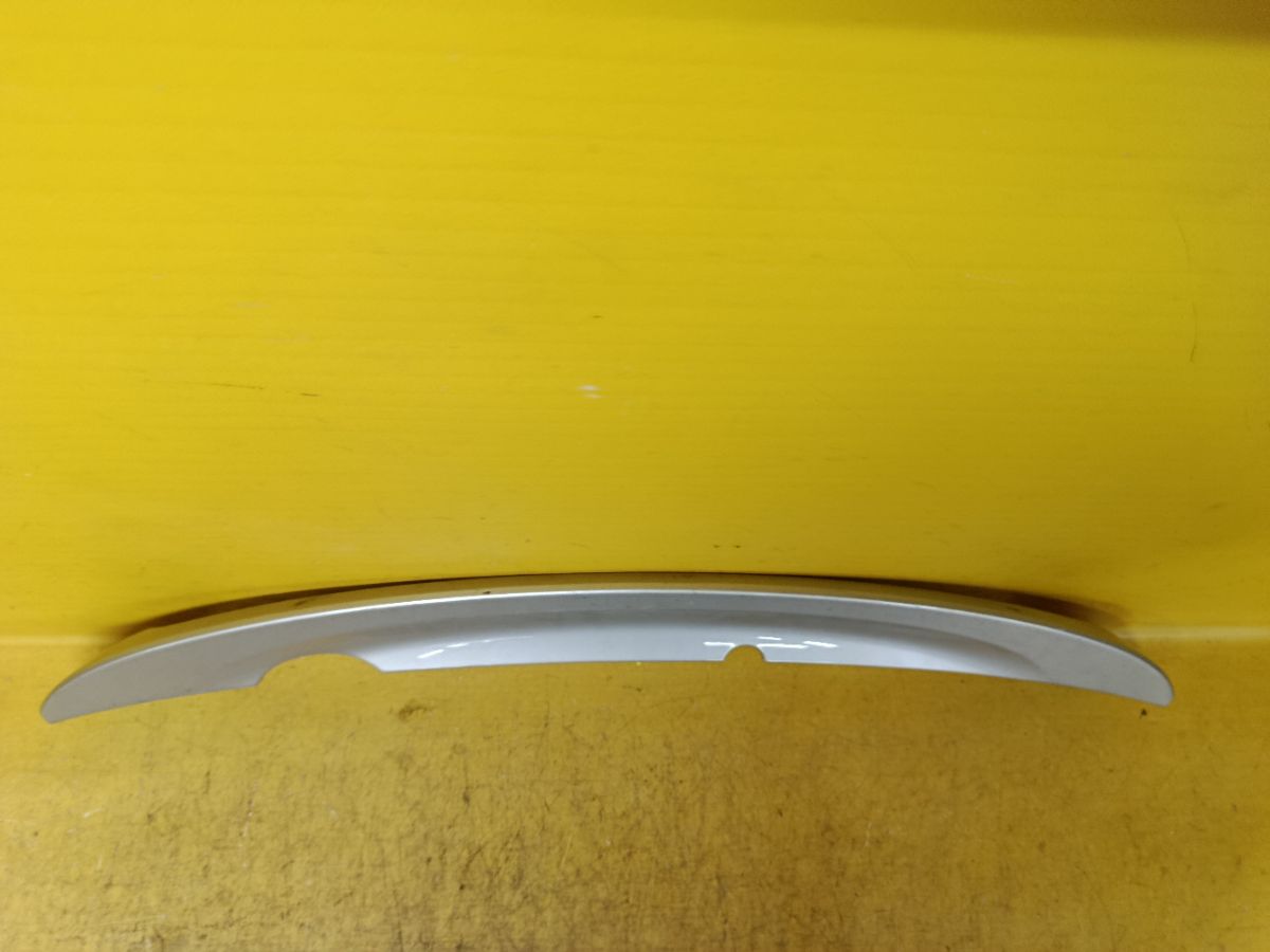Спойлер 76085-44070 на Toyota Isis ANM10G Фото 7