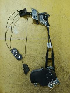 Доводчик двери 426605-10200 на Toyota Porte NCP141 Фото 5