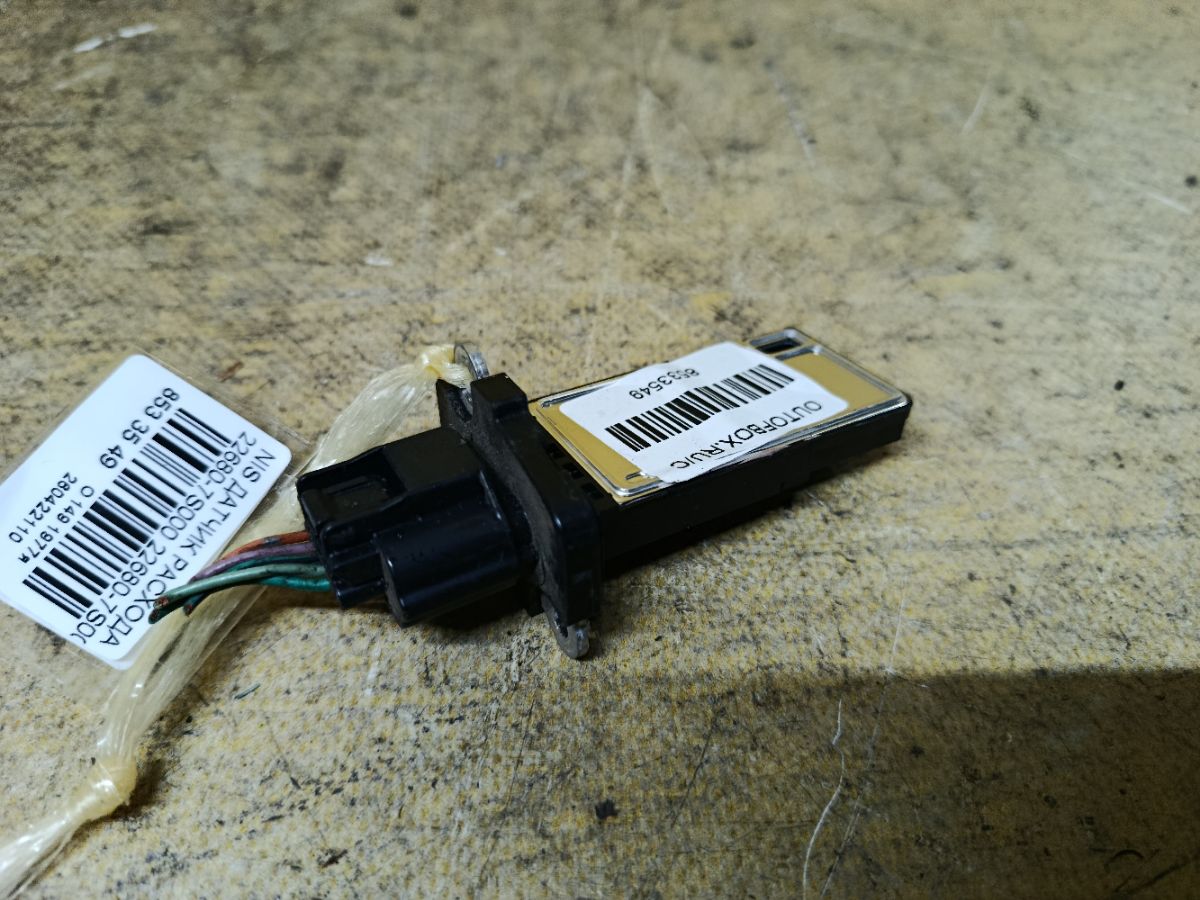 Датчик расхода воздуха 22680-7S000 на Nissan Фото 3