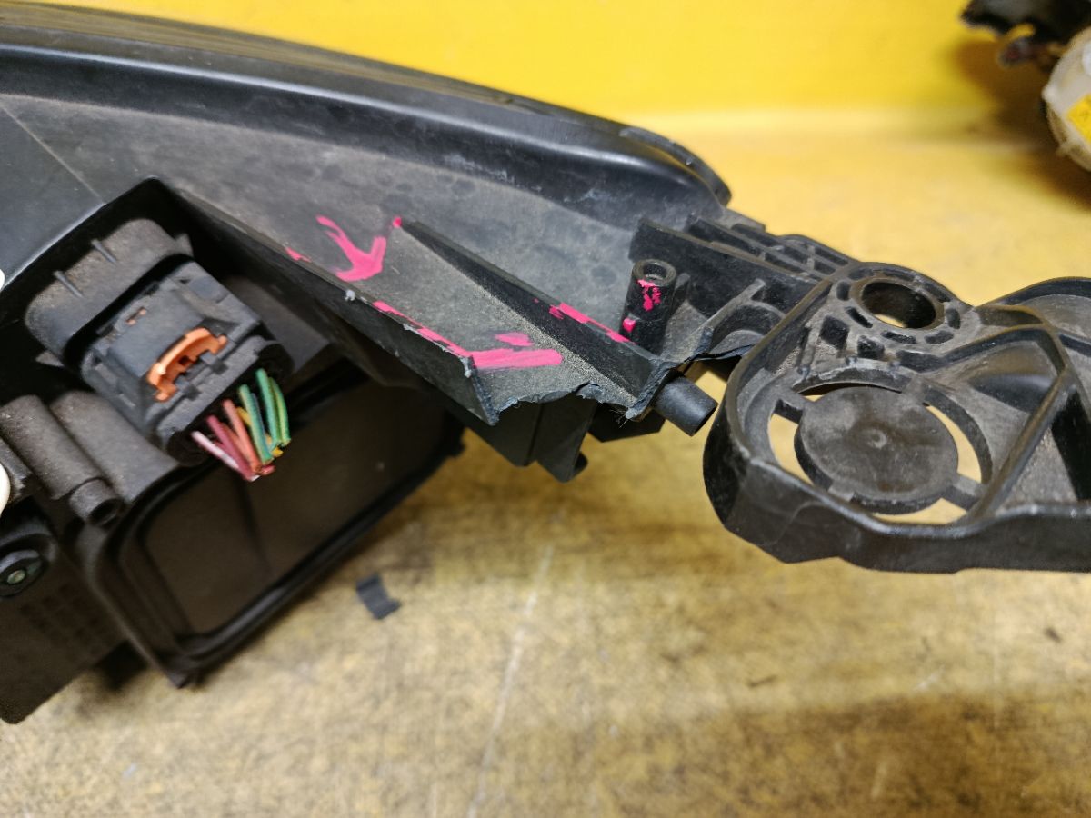 Фара на Peugeot 308 Фото 6