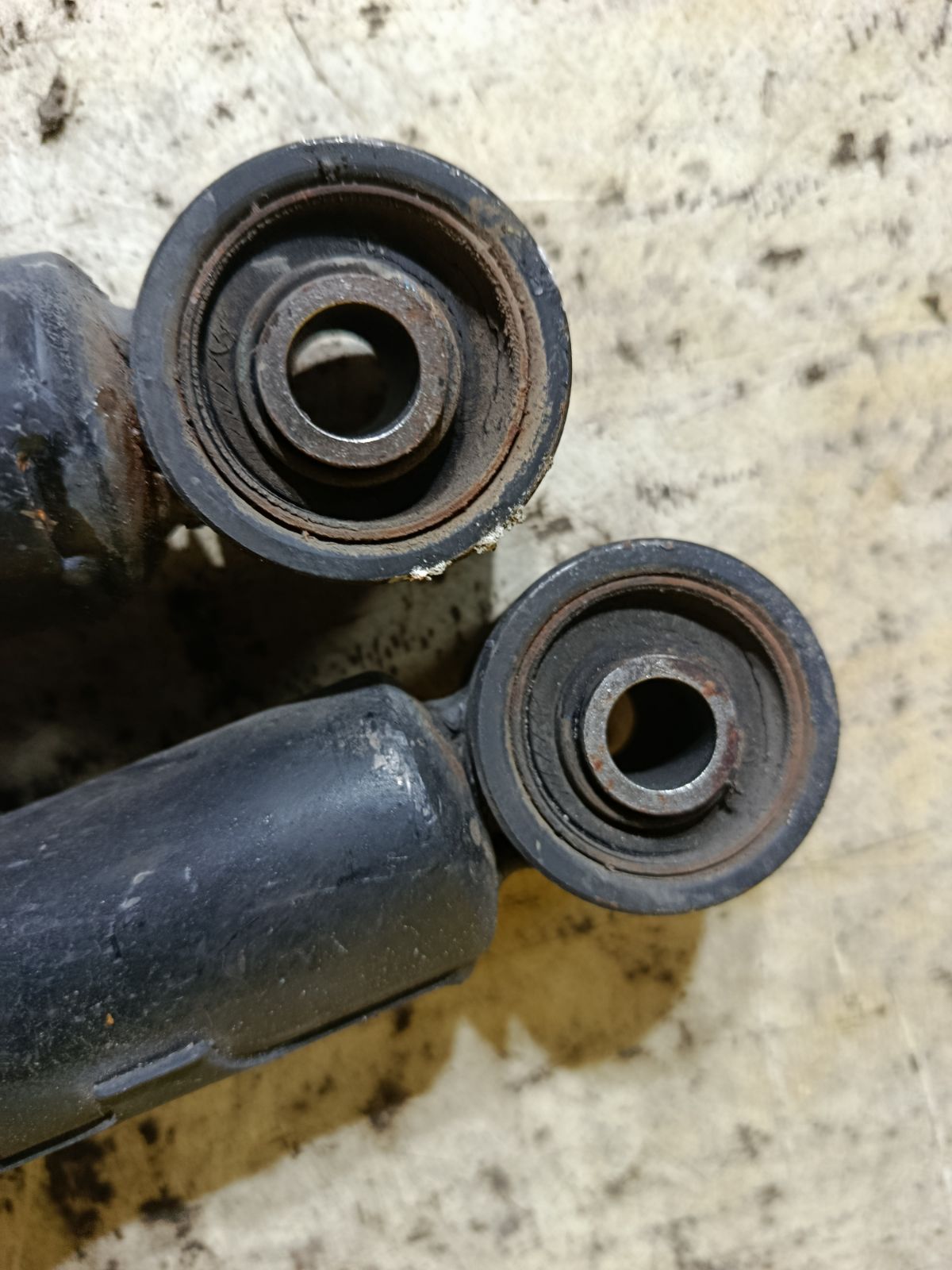 Стойка амортизатора на Toyota Crown GRS182 3GR-FSE Фото 4