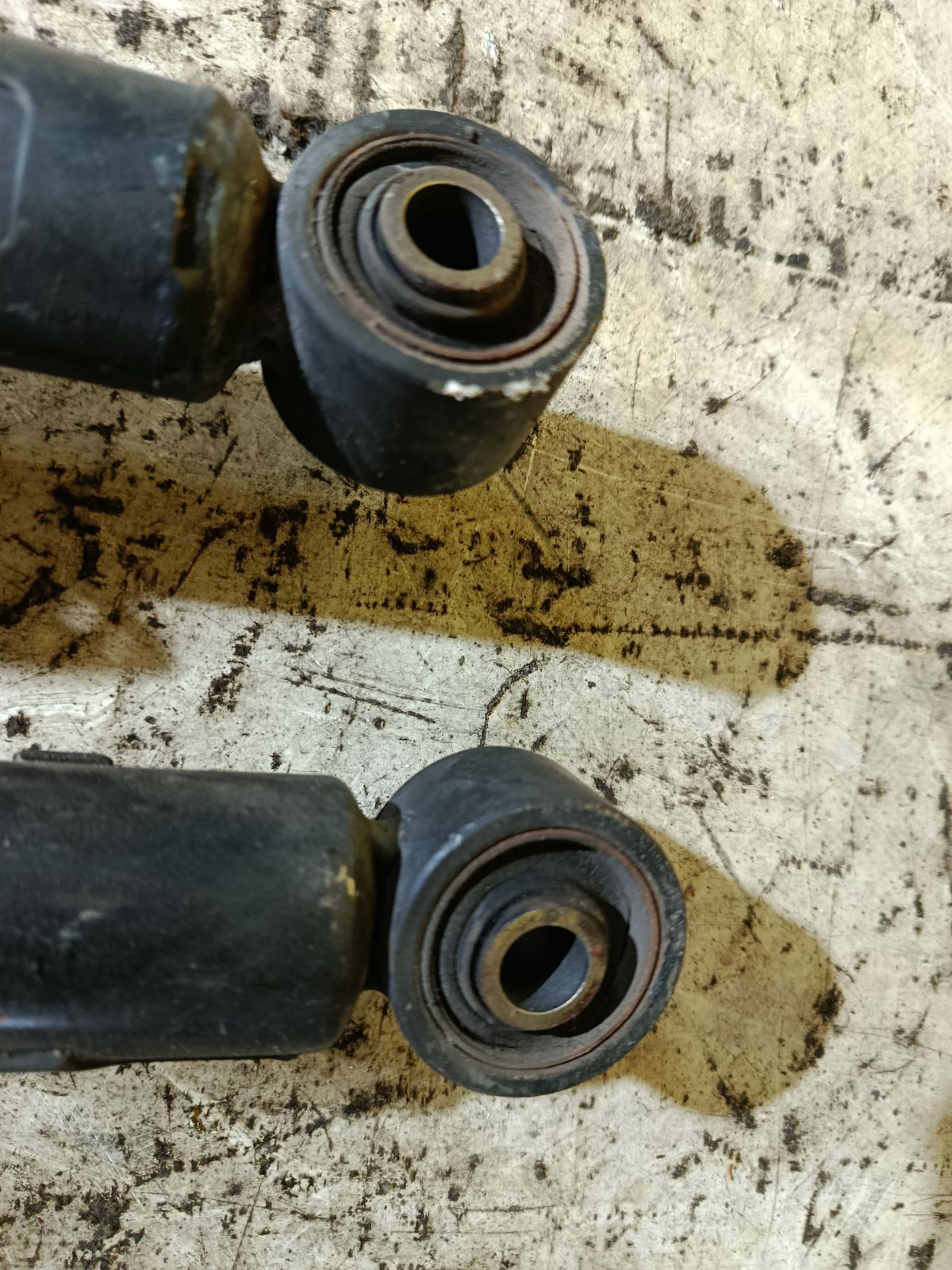 Стойка амортизатора на Toyota Crown GRS182 3GR-FSE Фото 6