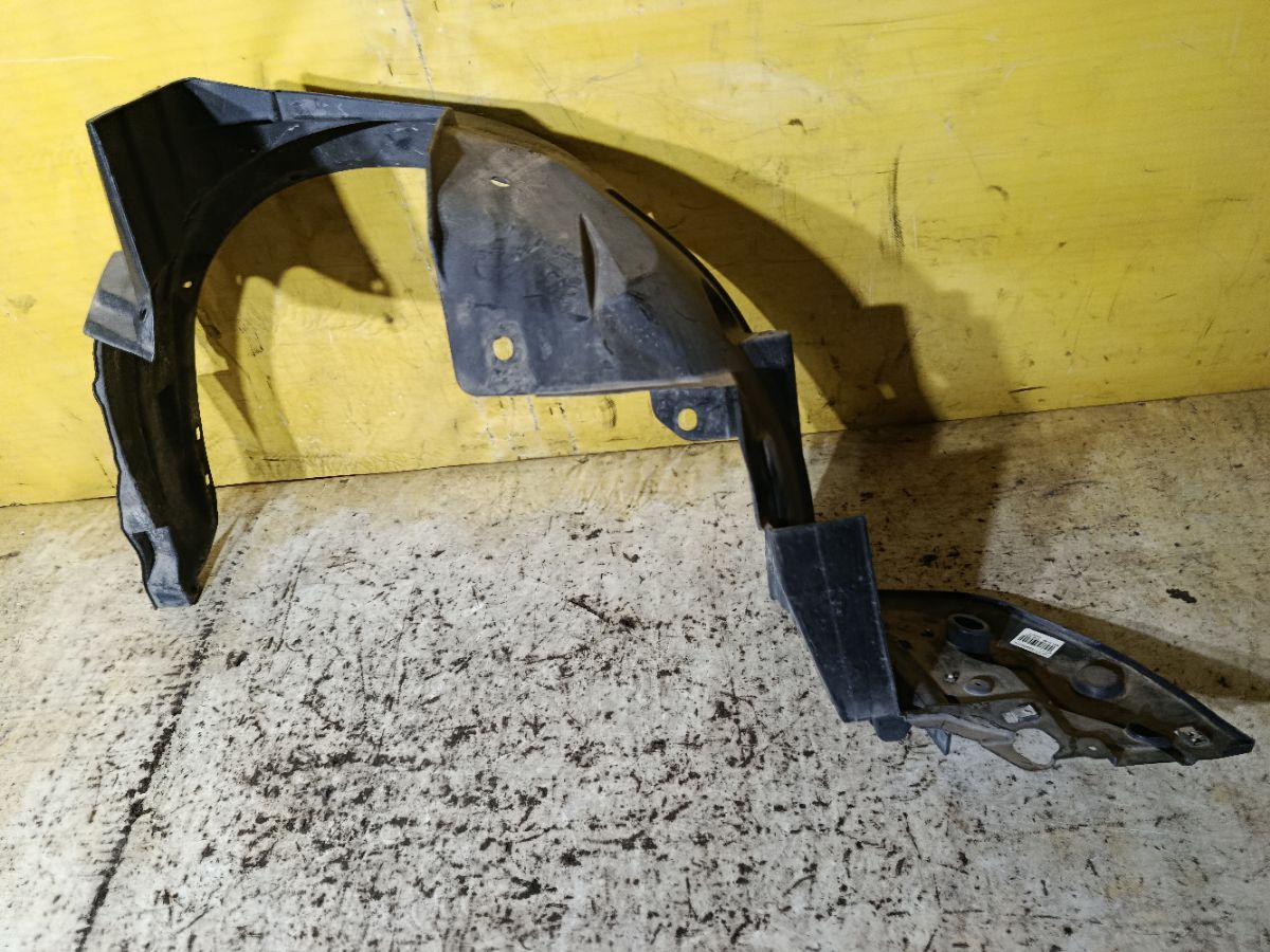 Подкрылок на Honda Fit Shuttle Hybrid GP2 Фото 5