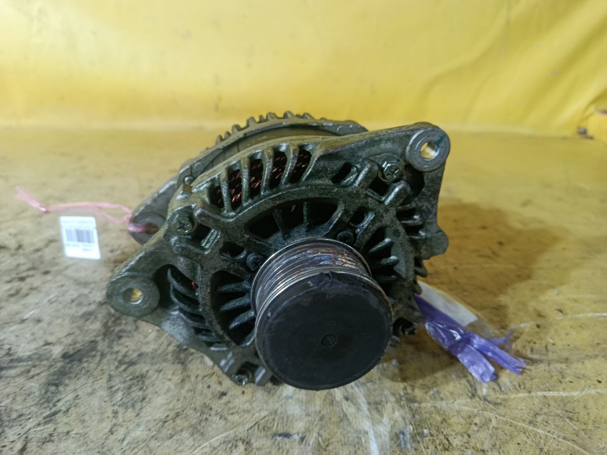 Генератор 23100-3HD1A на Nissan Note E12 HR12DDR Фото 1