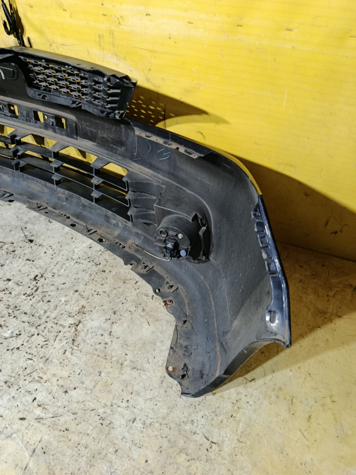 Бампер 02B2704 02B2704,62022-ED040, 62022-ED025, 62022ED025, 62022ED540, 62022EM00J, DS04213BA, DS04232BA, DS04232BB, DT20100000000, DT20200001000, GD6930, HQ62022EM00J, NS01001DB, NSL10507507, STDTW5000A0, U0505084, UNTEM622294 на Nissan Tiida C11 Фото 9