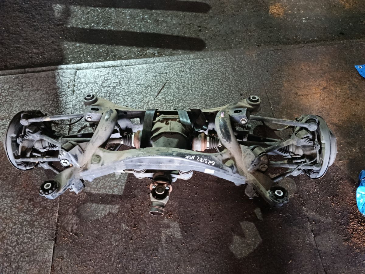 Балка подвески 51206-30080 на Toyota Crown GRS182 3GR-FSE Фото 2