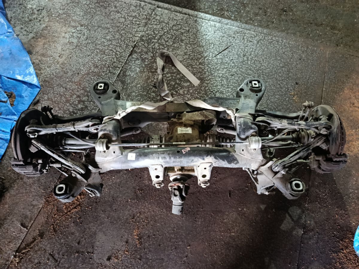 Балка подвески на Bmw 3-Series E90 Фото 2