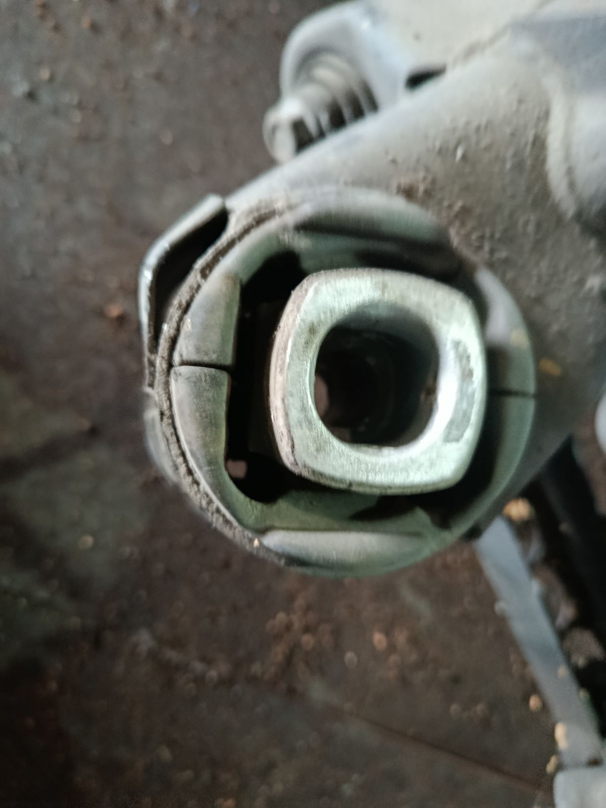 Балка подвески на Bmw 3-Series E90 Фото 6