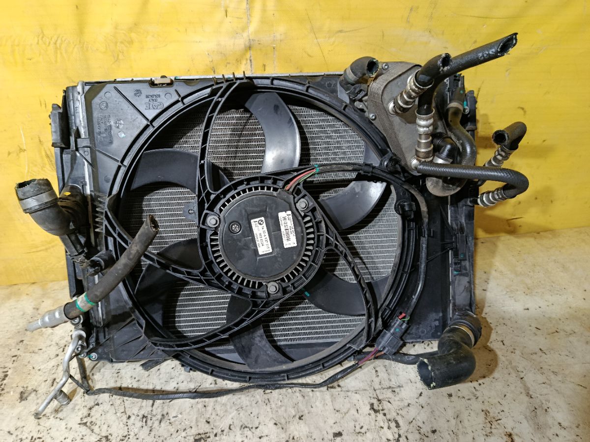 Радиатор ДВС 758166602, 916979102, 16326937515 на Bmw 3-Series E90 Фото 3