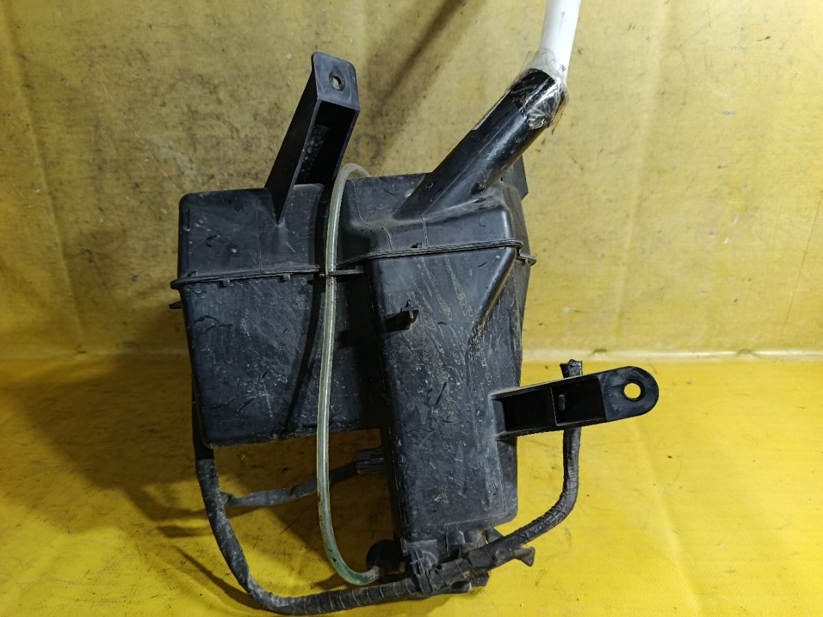 Бачок омывателя на Nissan Murano TNZ51 Фото 4