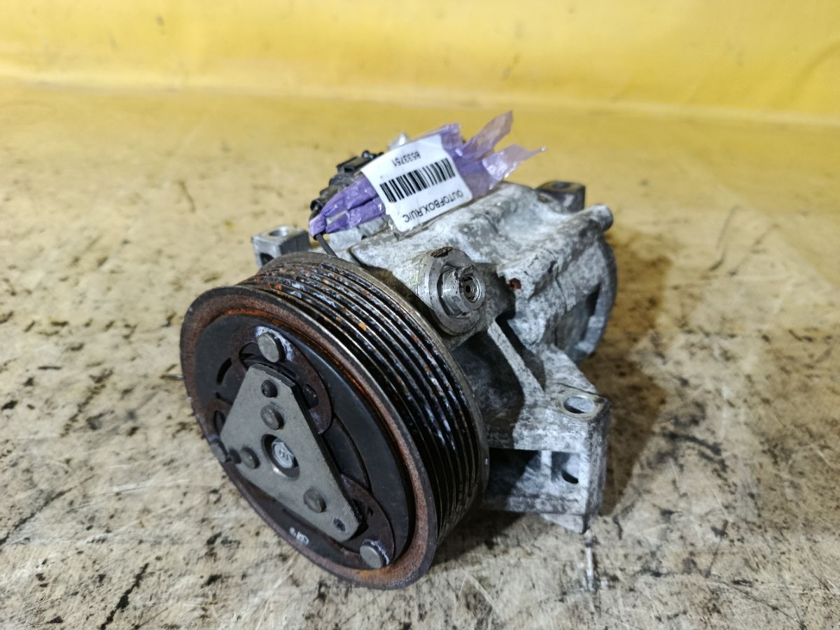Компрессор кондиционера 92600-ED07B на Nissan Note E11 HR15DE Фото 4