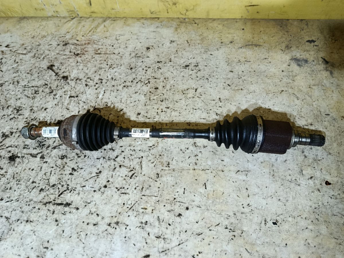 Привод на Nissan Note E11 HR15DE Фото 2