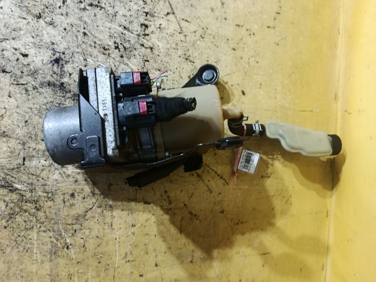 Насос гидроусилителя на Mazda Axela BL5FW ZY-VE Фото 2