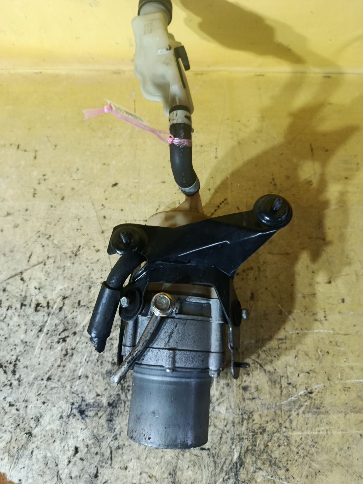 Насос гидроусилителя на Mazda Axela BL5FW ZY-VE Фото 3