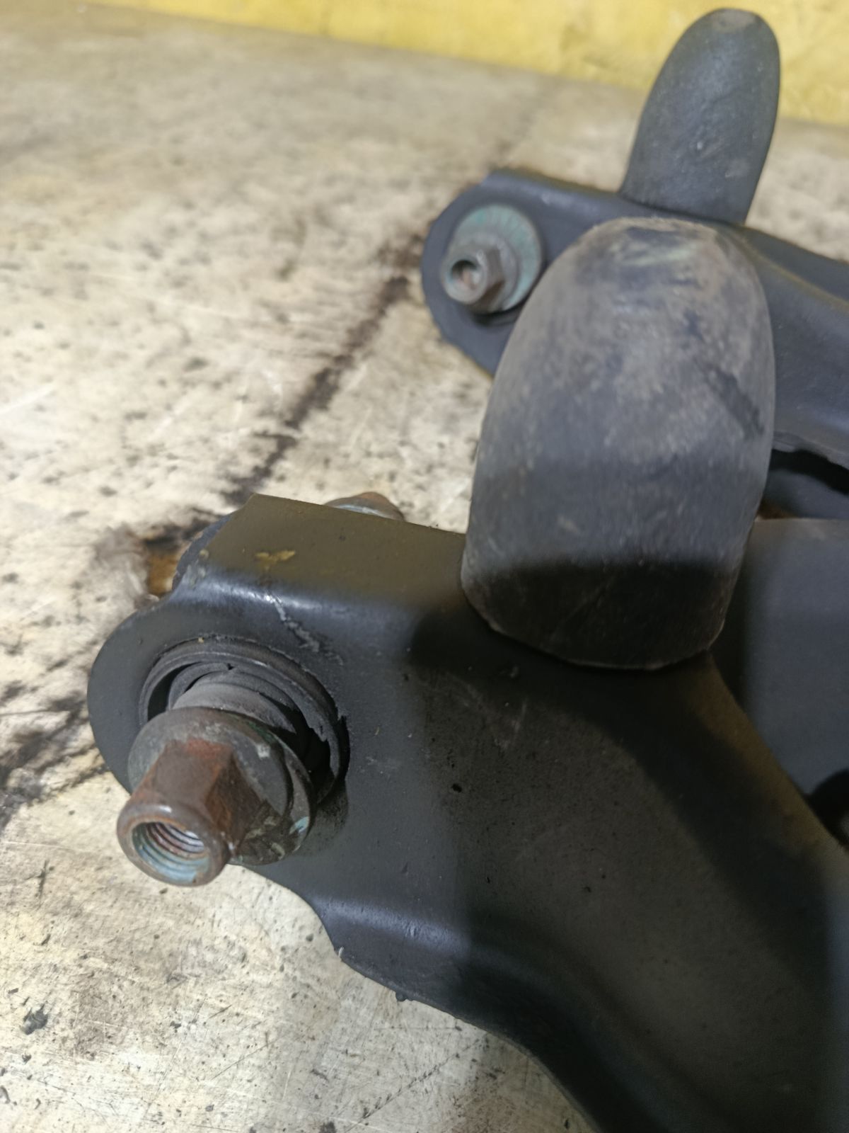 Рычаг на Mazda Axela BL5FW ZY-VE Фото 4