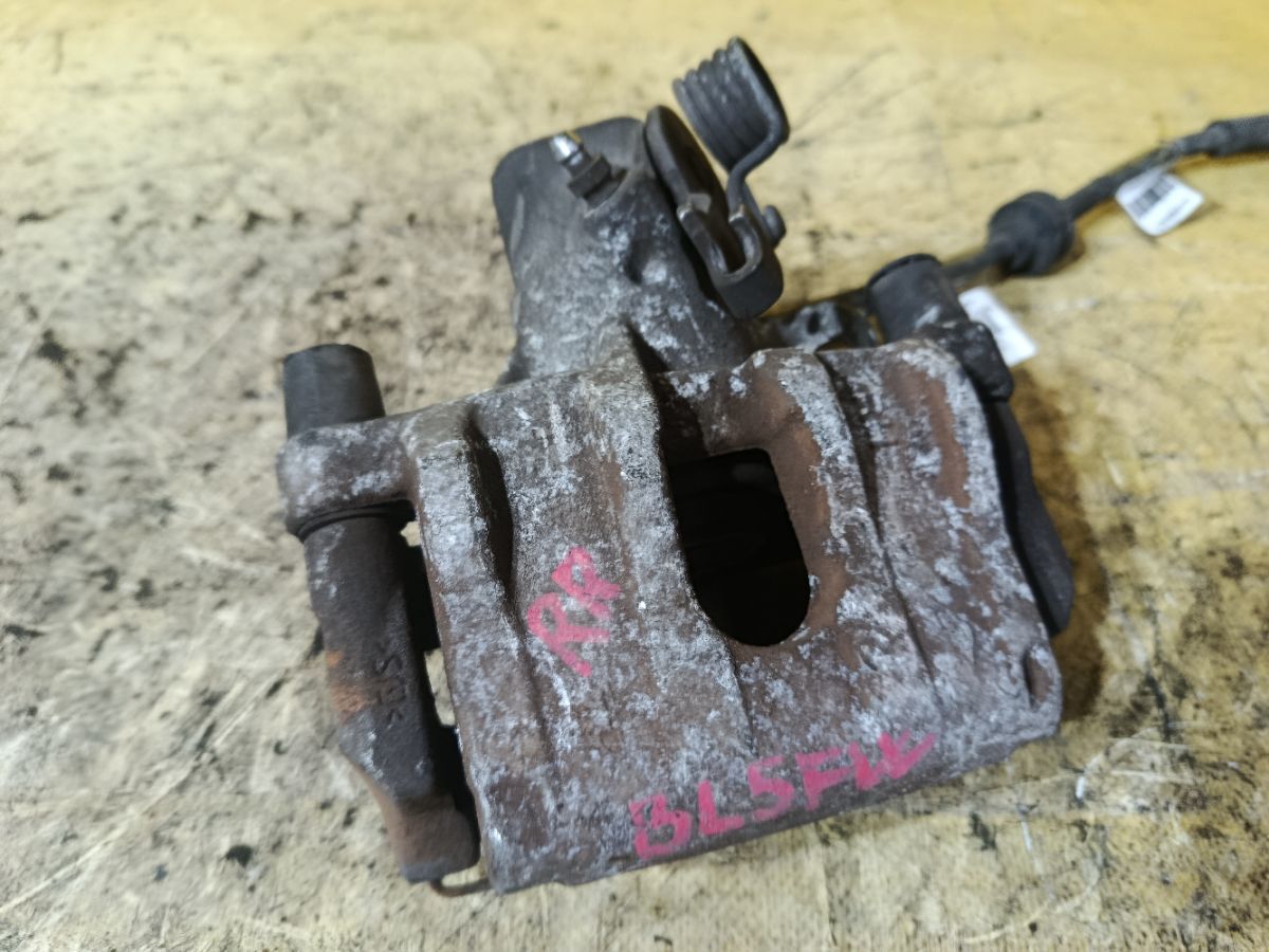 Суппорт на Mazda Axela BL5FW ZY-VE Фото 3