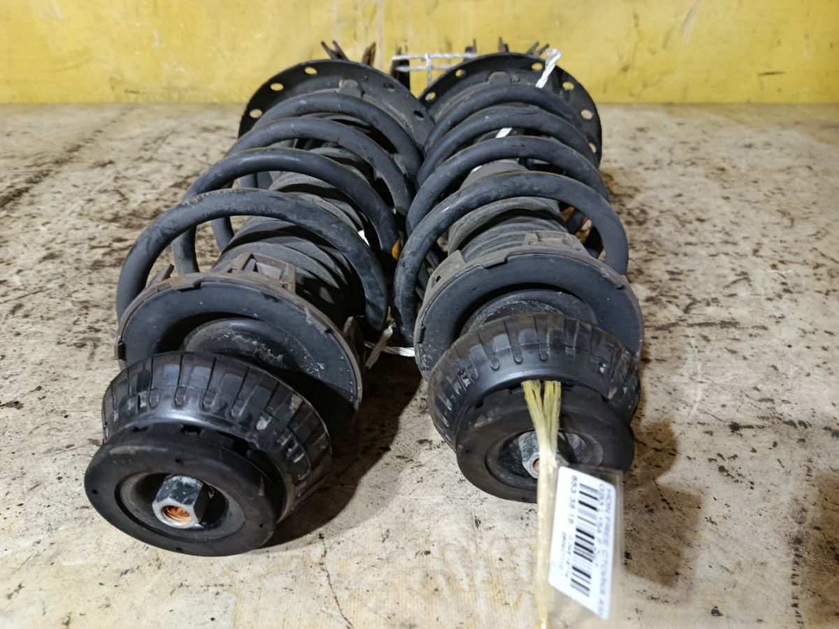 Стойка амортизатора на Honda Freed Spike GB3 L15A Фото 3