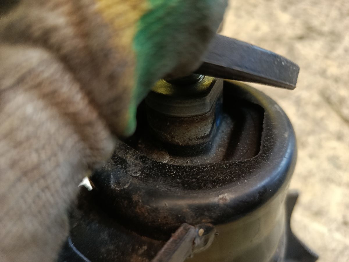 Подушка двигателя на Mazda Demio DE3FS ZJ-VE Фото 5