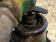 Подушка двигателя на Mazda Demio DE3FS ZJ-VE Фото 5