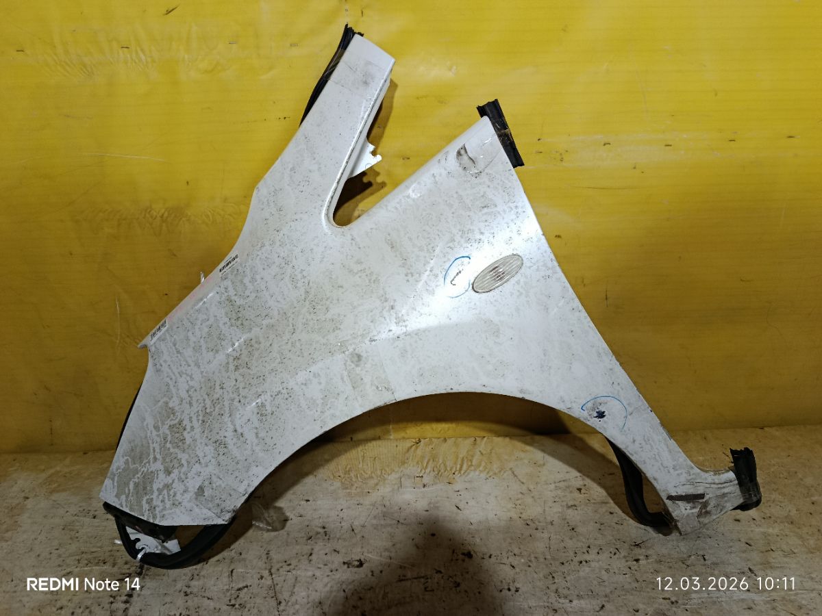 Крыло переднее на Nissan Note E12 Фото 3
