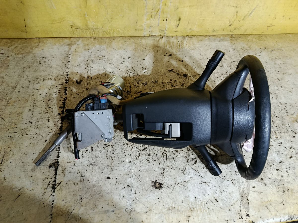 Рулевая колонка на Nissan March K13 Фото 3