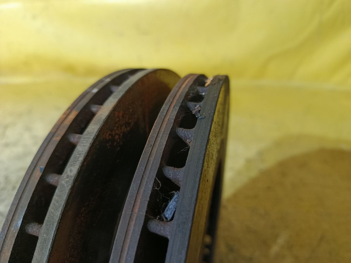 Тормозной диск на Nissan Leaf AZE0 EM57 Фото 2