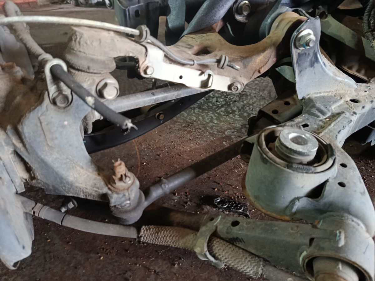 Балка подвески на Subaru Outback BR9 EJ25 Фото 6