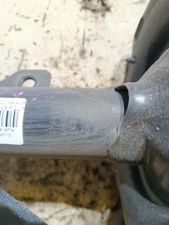 Стойка амортизатора на Toyota Voxy ZRR70G 3ZR-FAE Фото 2