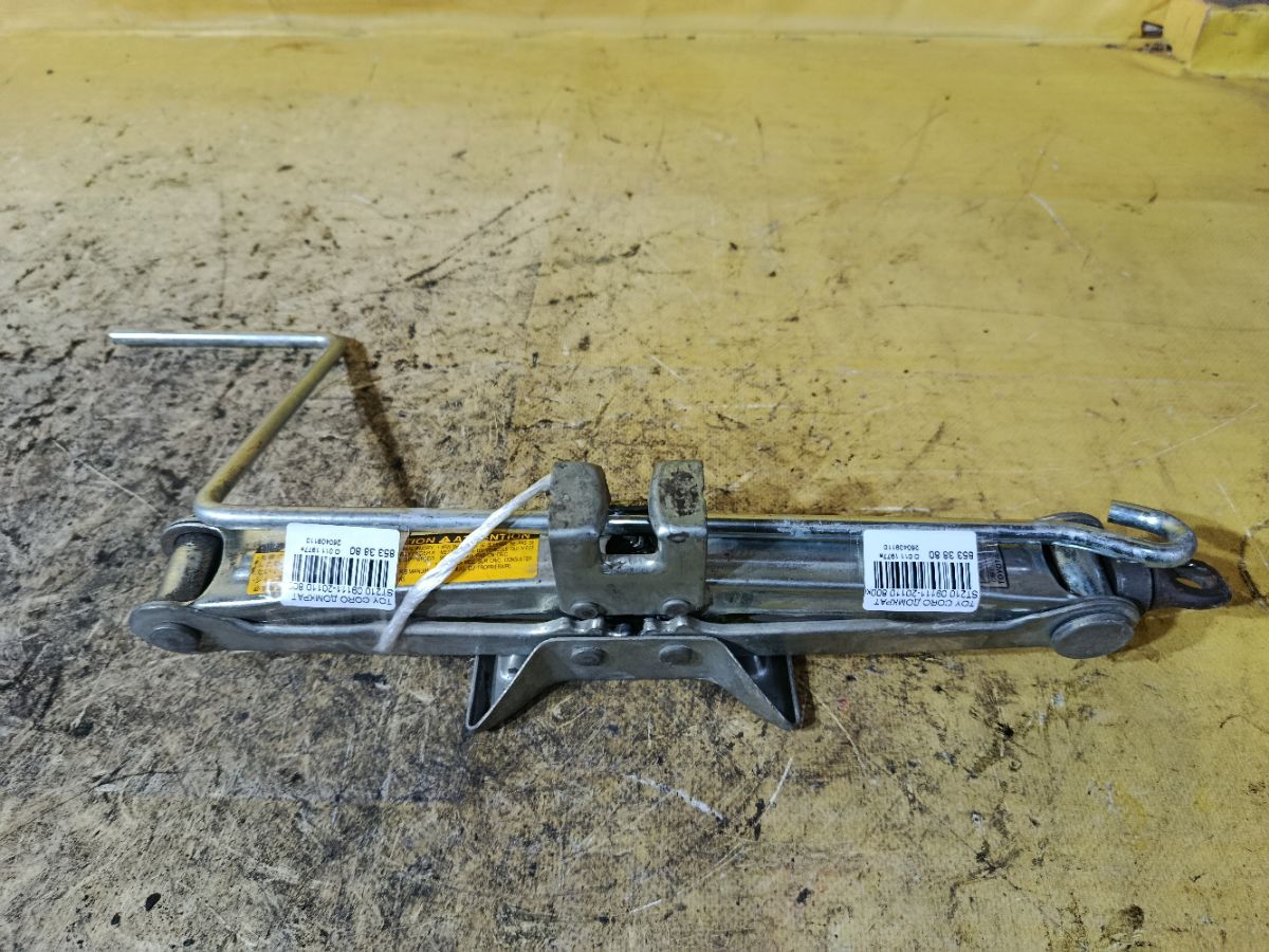 Домкрат 09111-20110 на Toyota Corona Premio ST210 Фото 1